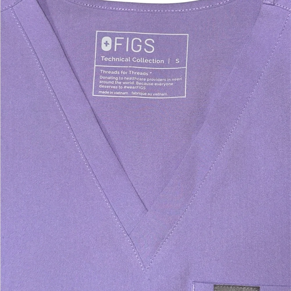 Figs Lavender Dew Catarina One-Pocket Scrub Top (Small) - Picture 3 of 6